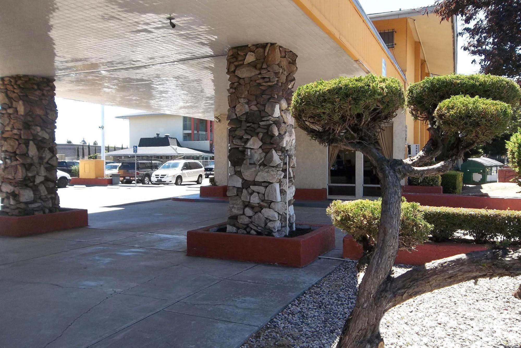 Heritage Inn Express Hayward Exterior foto